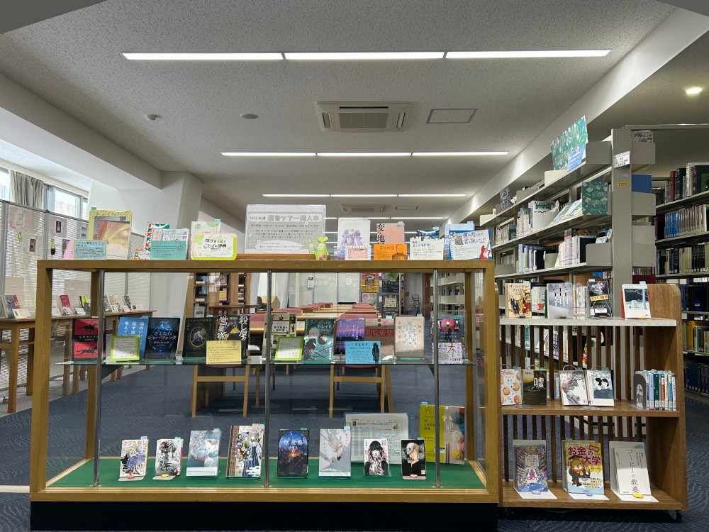 2025本館選書ツアー.jpeg