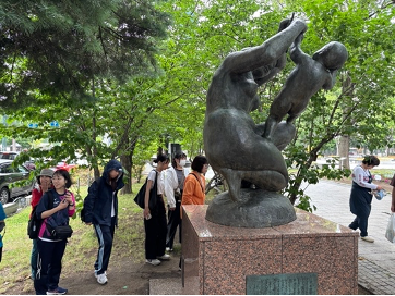 銅製彫刻・「ビーチの女」躍動的精美彫刻・ 銅製彫刻・「ビーチの女」躍動的精美彫刻・ - メルカリ