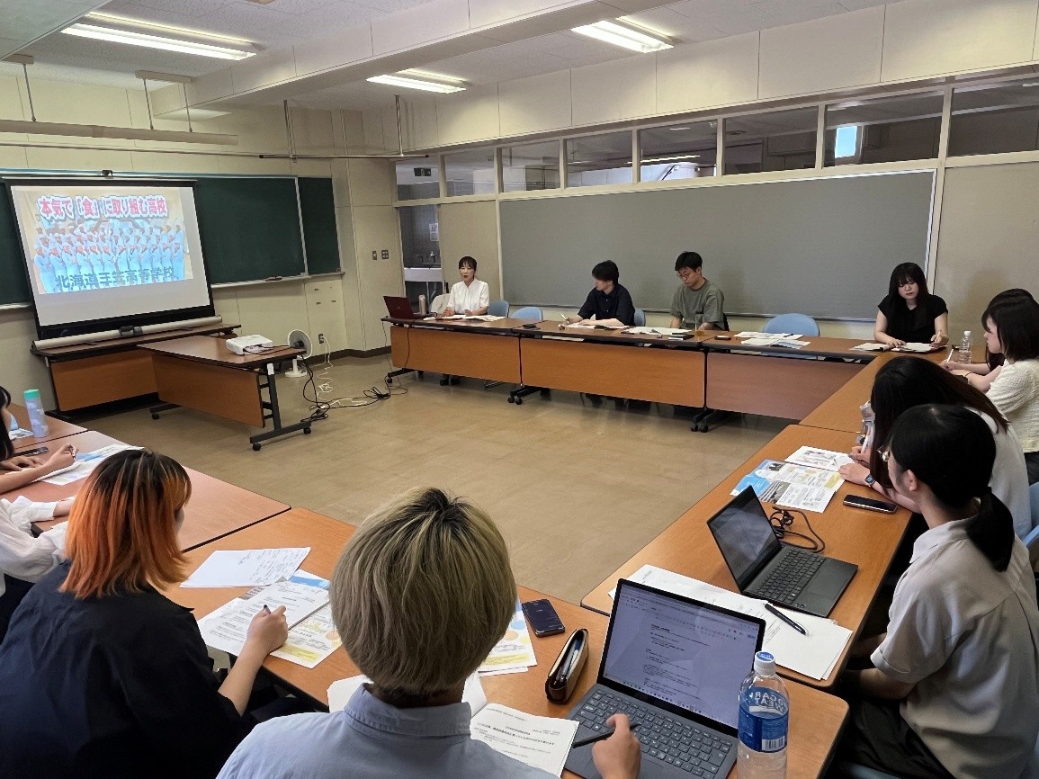 北大の調査チームと合同で様々な質問にお答えいただきました