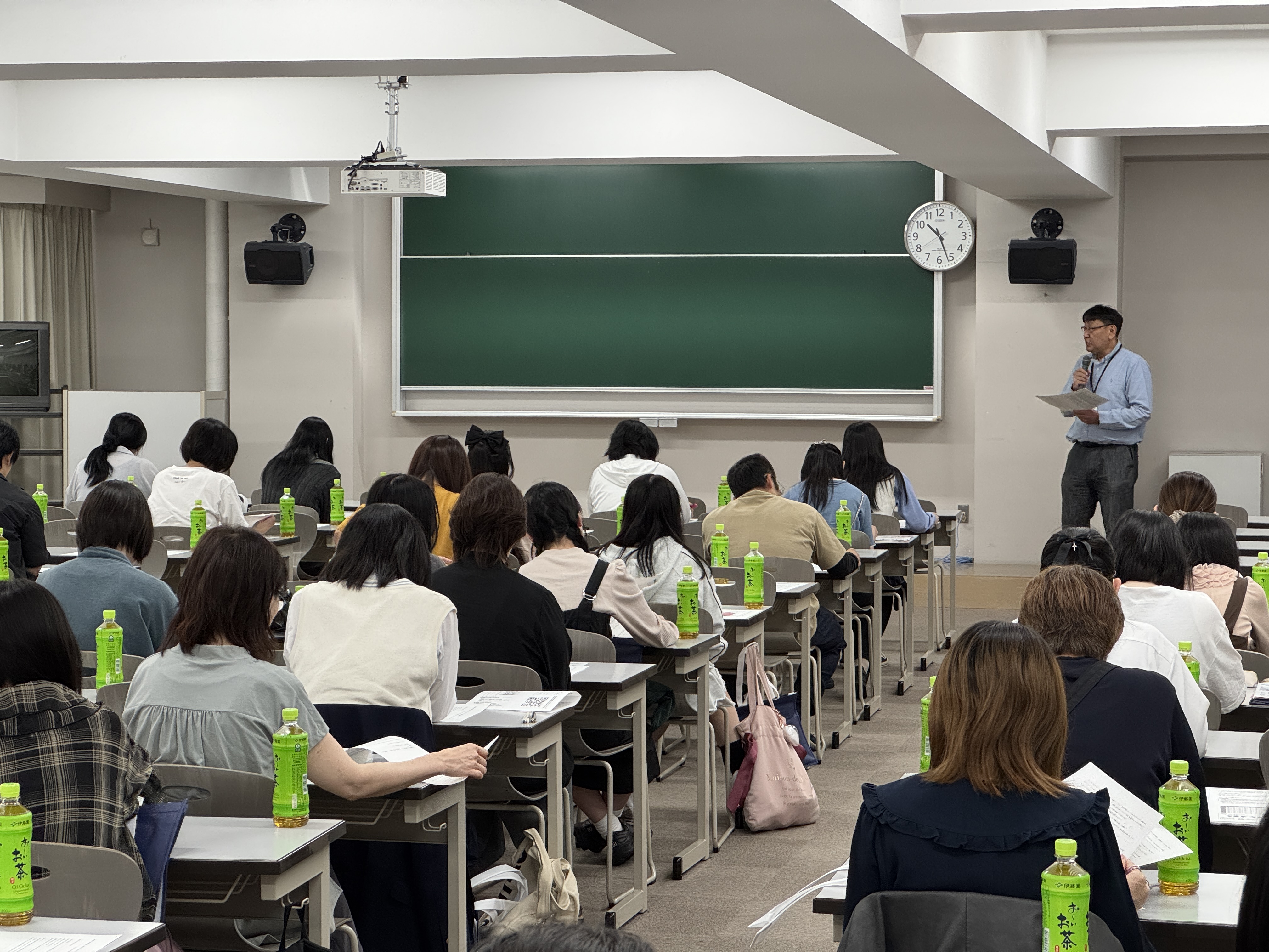 「論説文を読み、小論文を書くための技法」.JPG
