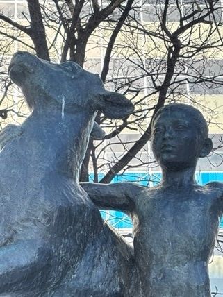 ■子牛の顎から首にかけて付着した汚れ