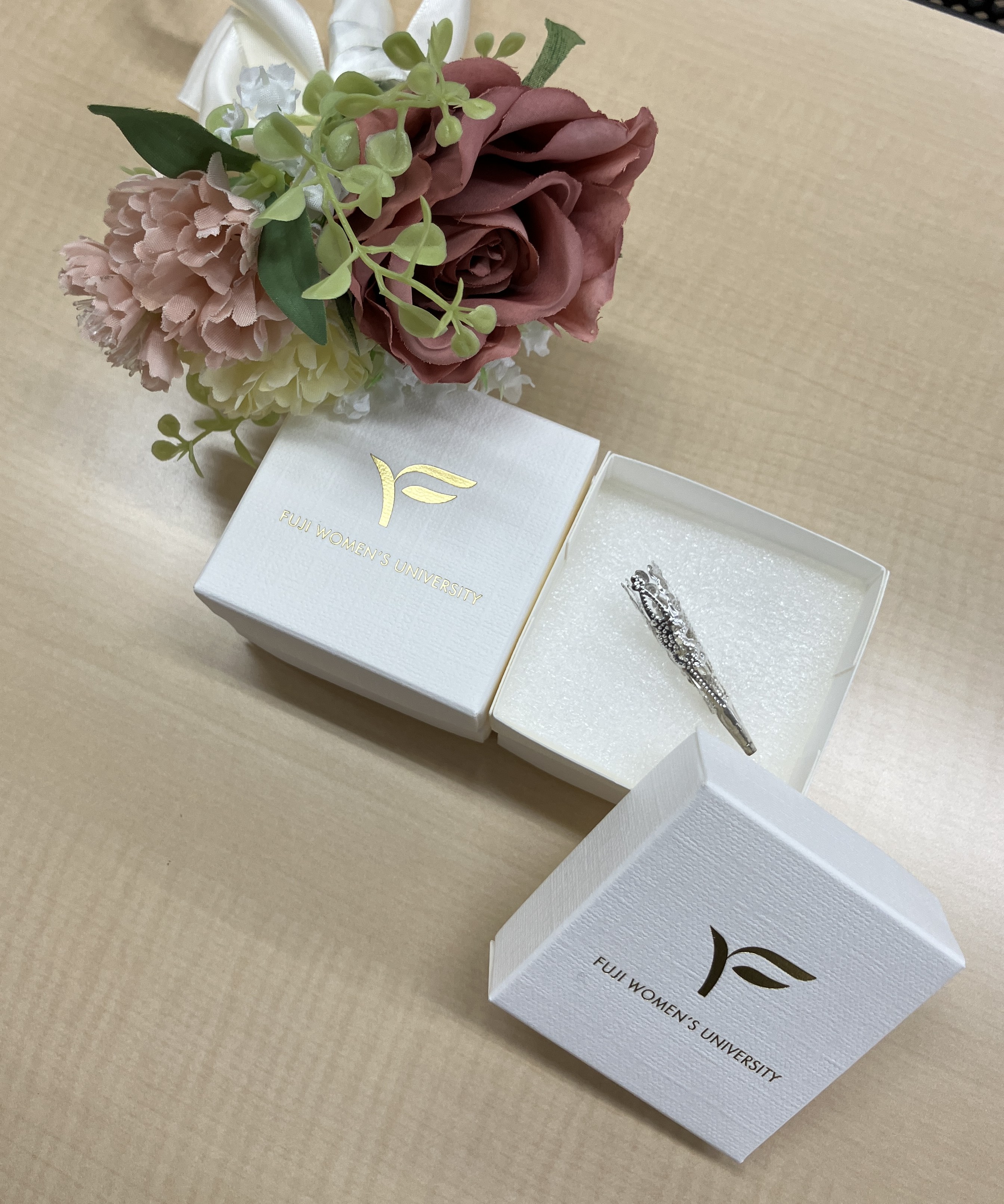 ささやかな贈り物です